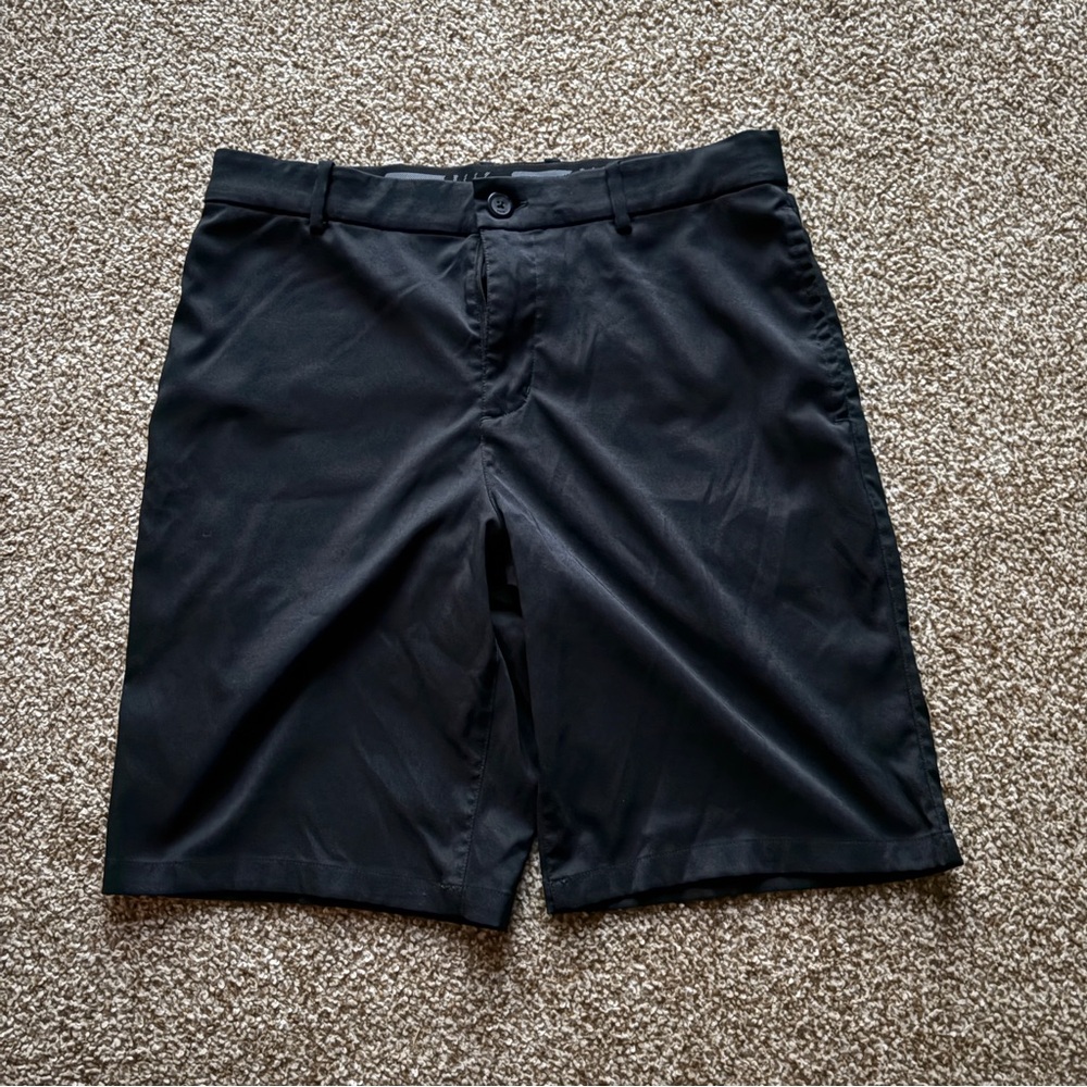 Black Nike Drifit Medium 32” golf shorts